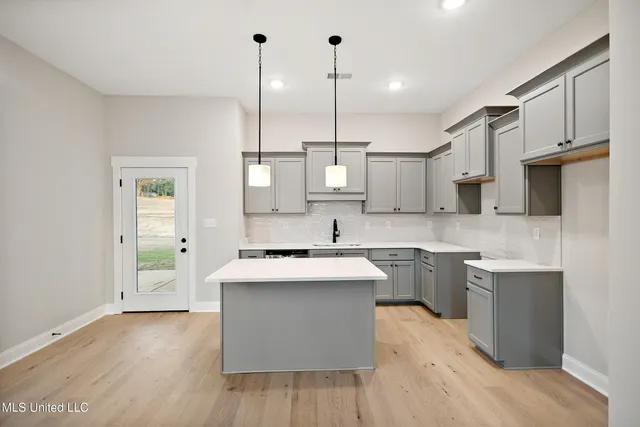 $396,900 | 928 Coahoma Court, Nesbit, MS 38651