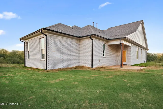 $396,900 | 928 Coahoma Court, Nesbit, MS 38651