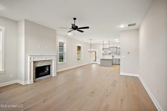 $396,900 | 928 Coahoma Court, Nesbit, MS 38651