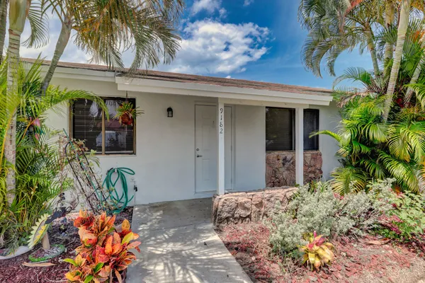 $2,200 | 9186 Roan Lane, West Palm Beach, FL 33403