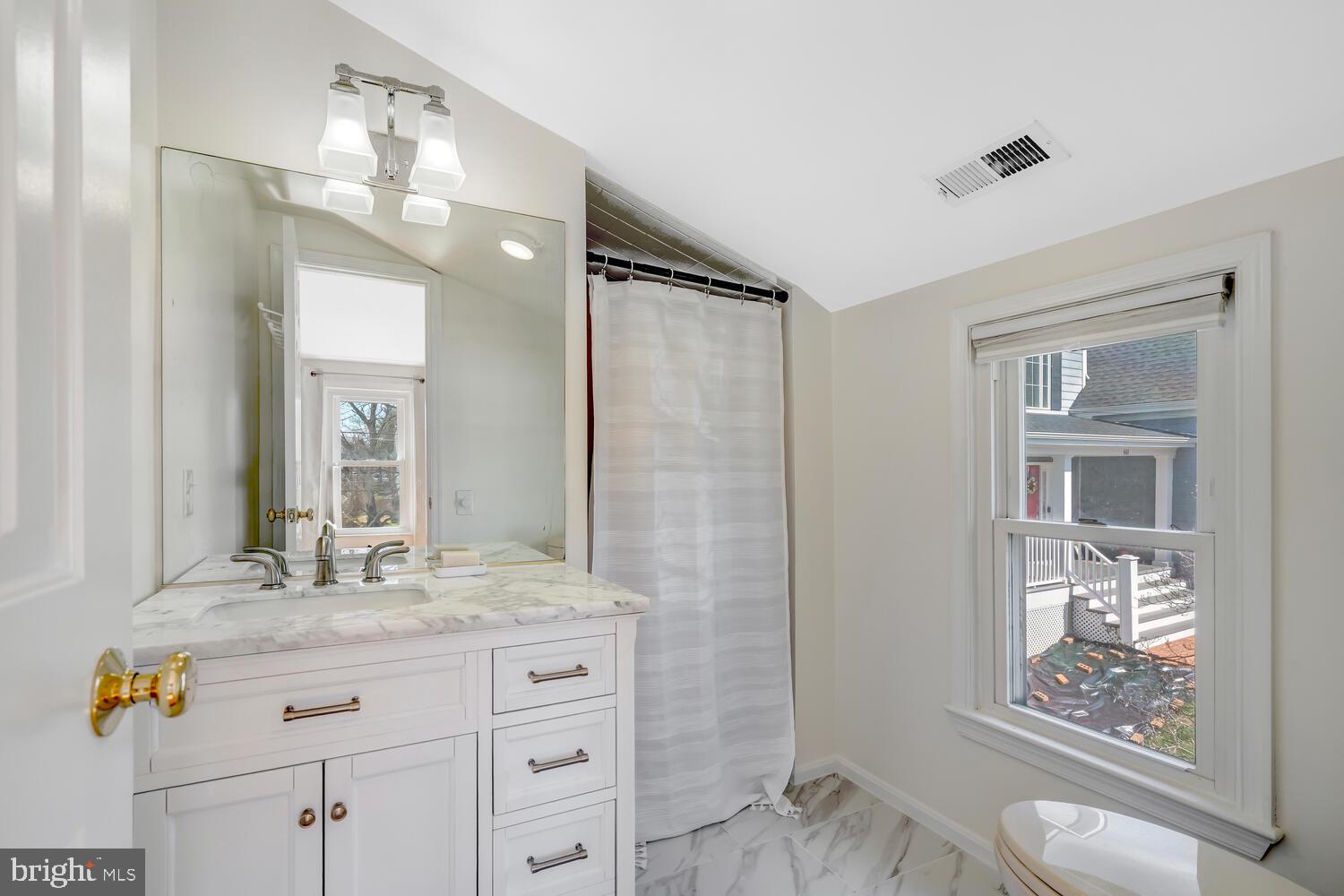 341 East G Street Purcellville, VA 20132 - Photo 9 of 68 Updated attached bath