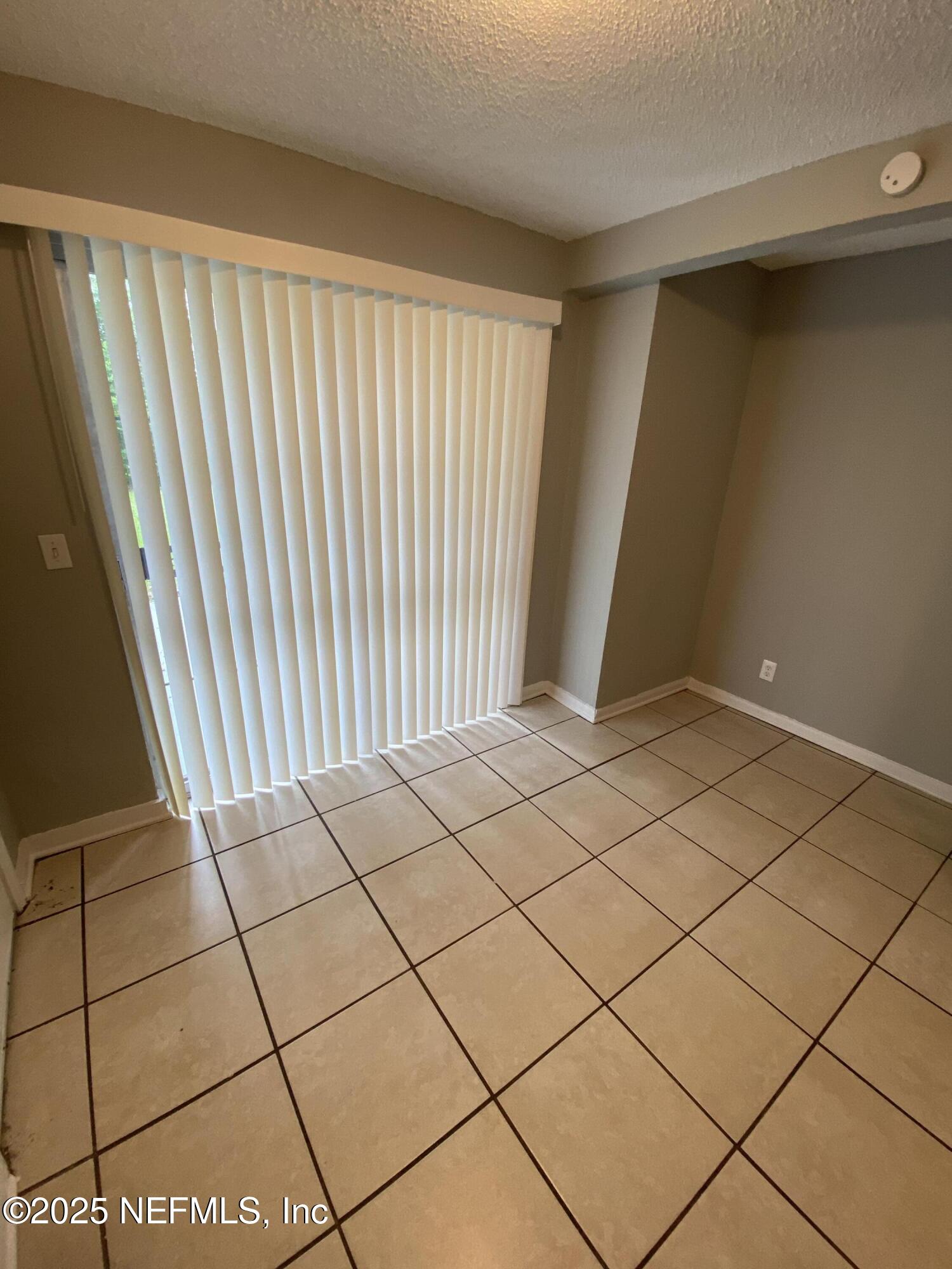 9443 Sibbald Road Jacksonville, FL 32208 - Photo 10 of 17 IMG_5631