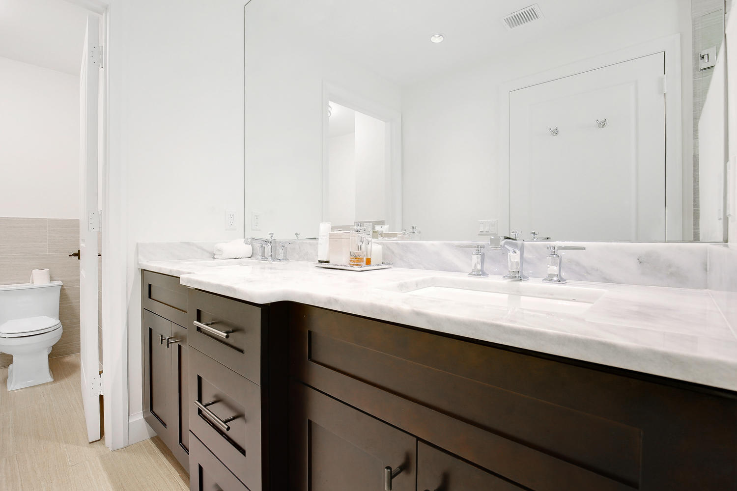 784 Northeast 71st Street Boca Raton, FL 33487 - Photo 17 of 39 784 NE 71st St Boca Raton FL-large-017-6