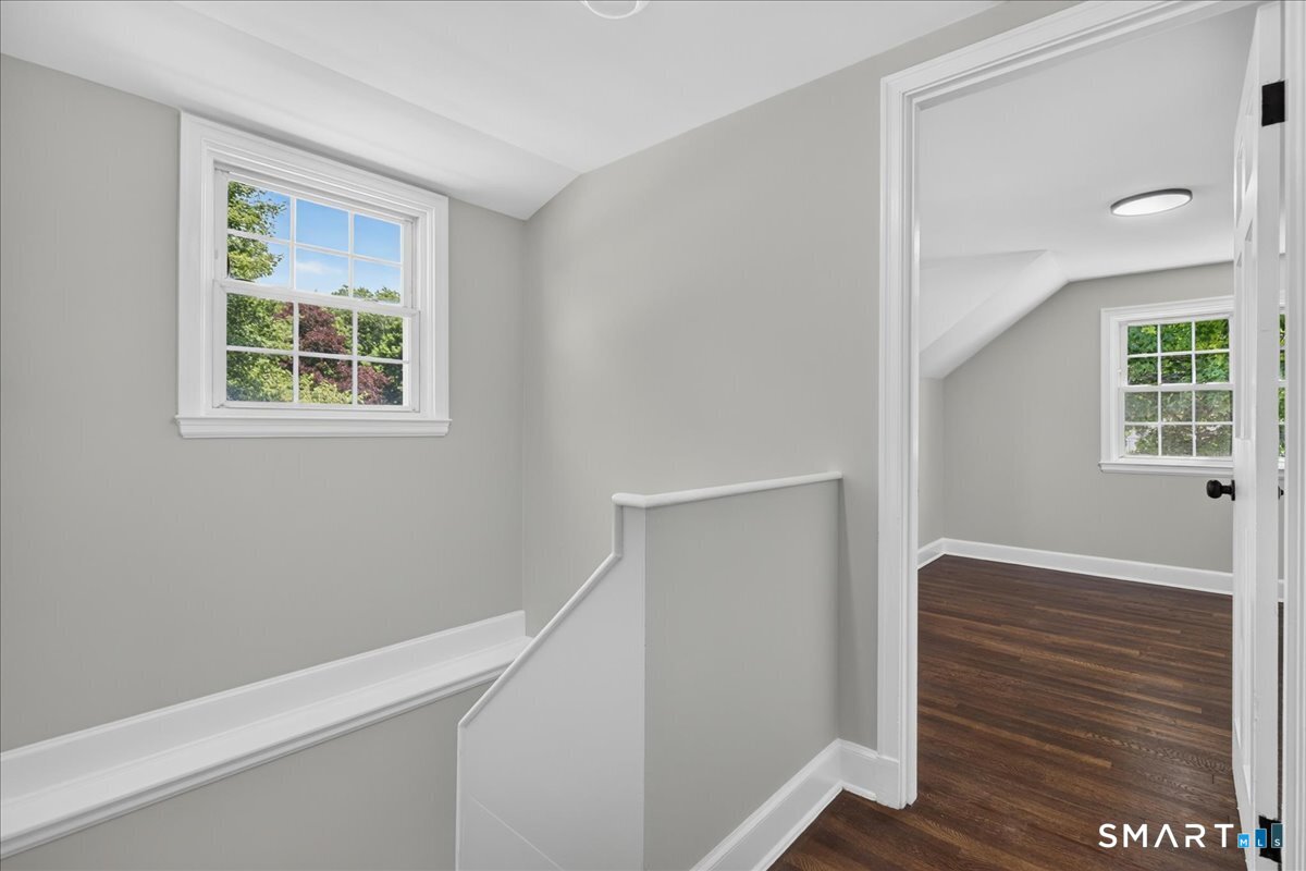 5 Lynmot Road Hamden, CT 06514 - Photo 14 of 33
