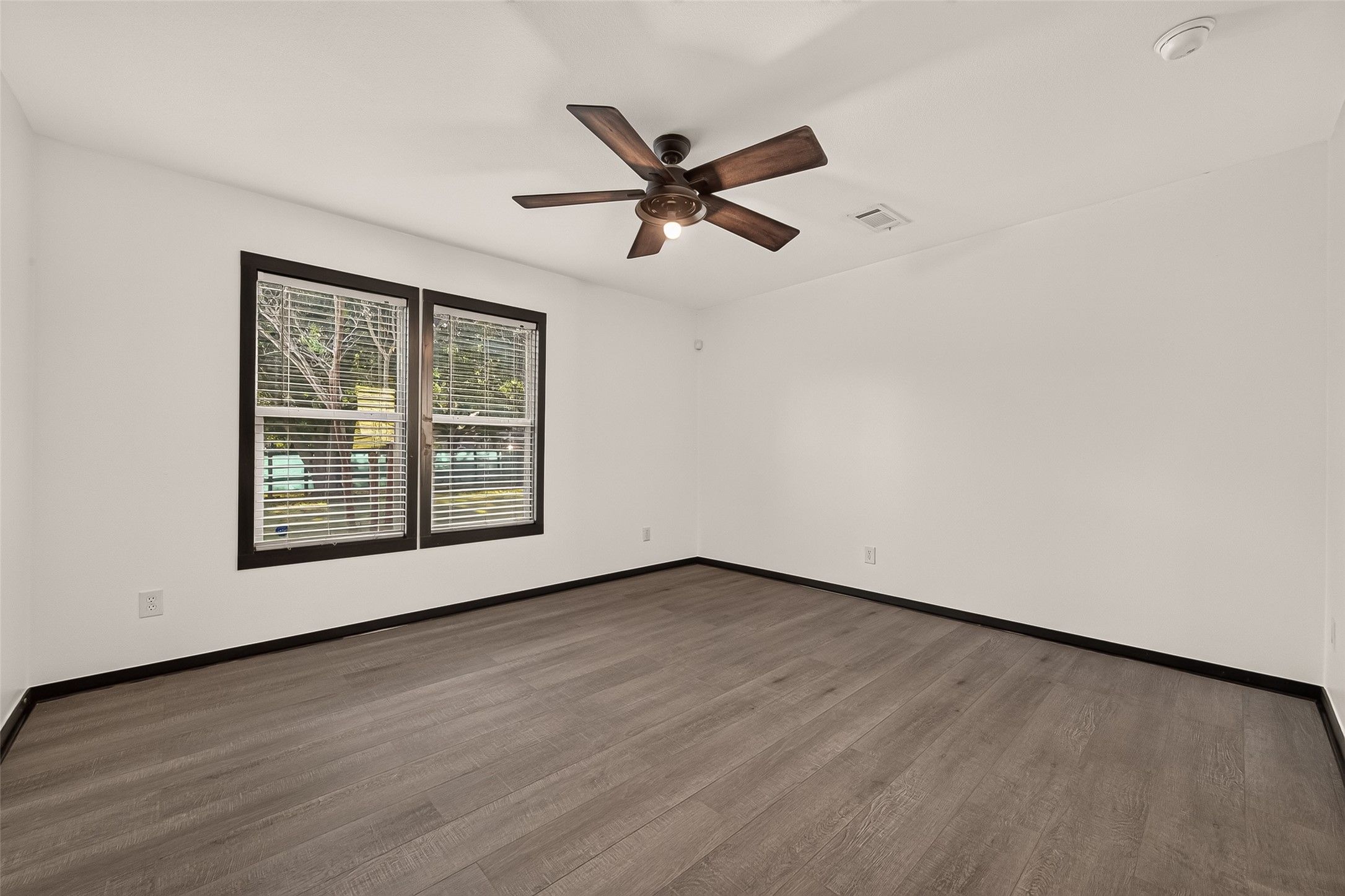 6023 Cheryl Lane Rosharon, TX 77583 - Photo 30 of 46 Gallery Image 30