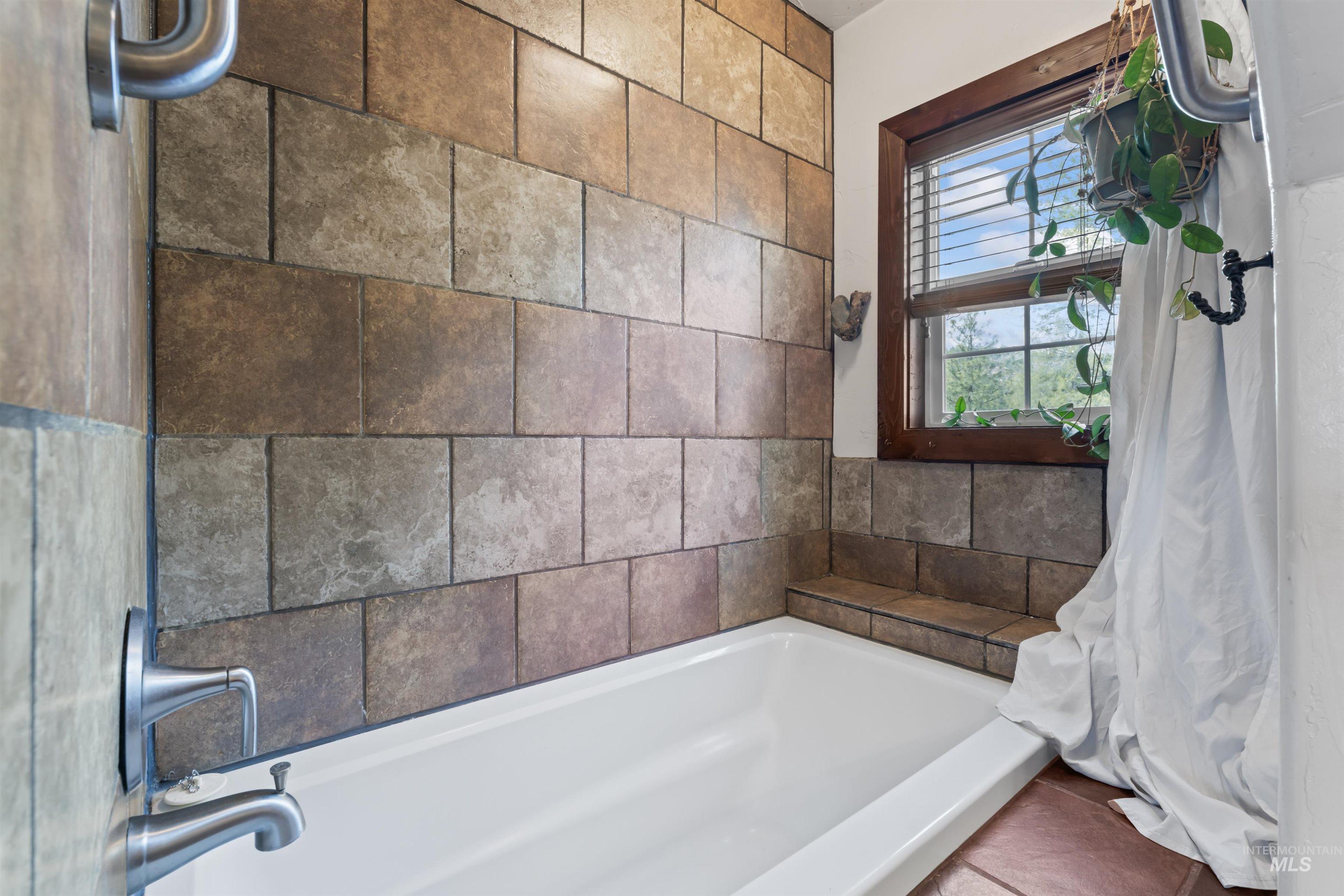 5 Alpine Court Boise, ID 83716 - Photo 24 of 50