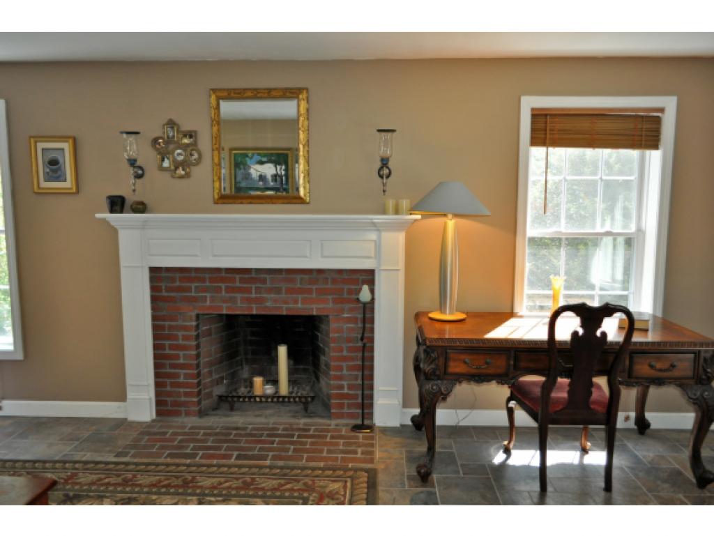 8 Emerson Road Durham, NH 03824 - Photo 3 of 31