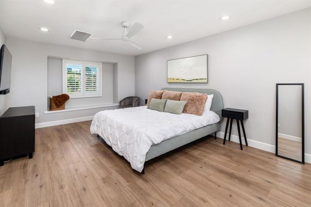 $1,325,000 | 811 Highland Drive, Solana Beach, CA 92075