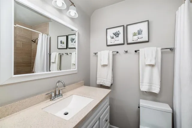 $1,325,000 | 811 Highland Drive, Solana Beach, CA 92075