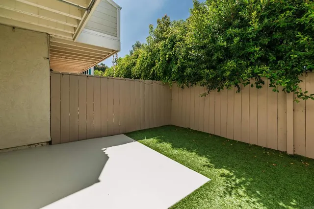 $1,325,000 | 811 Highland Drive, Solana Beach, CA 92075