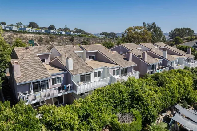 $1,325,000 | 811 Highland Drive, Solana Beach, CA 92075