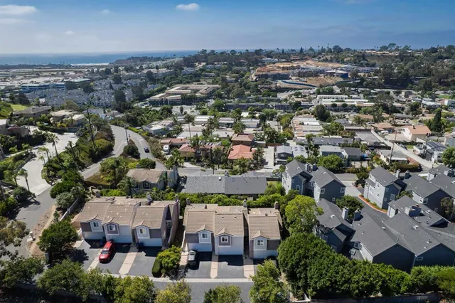 $1,325,000 | 811 Highland Drive, Solana Beach, CA 92075