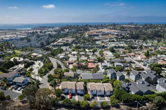 $1,325,000 | 811 Highland Drive, Solana Beach, CA 92075