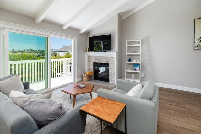 $1,325,000 | 811 Highland Drive, Solana Beach, CA 92075