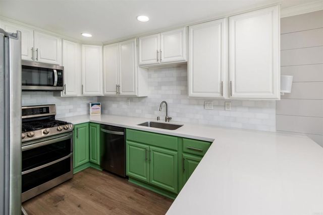 $1,325,000 | 811 Highland Drive, Solana Beach, CA 92075