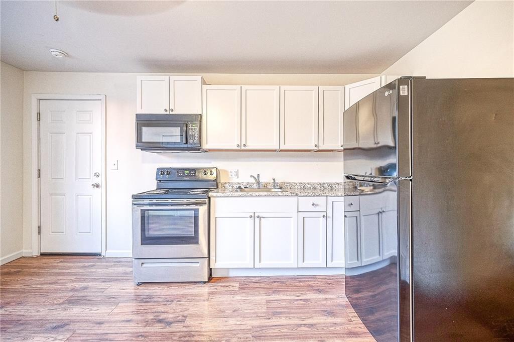 427 Adams Street, Unit 4 Rochester, PA 15074 - Photo 3 of 11 Gallery Image 3