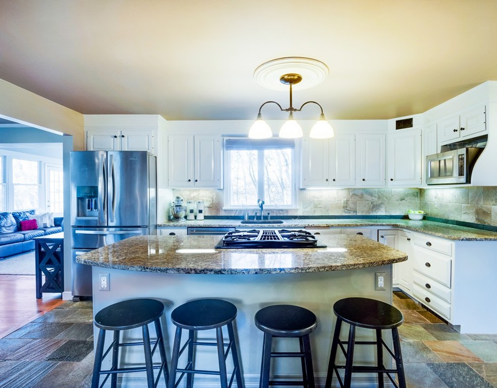 64 Crabtree Road Concord, MA 01742 - Photo 7 of 21 Gallery Image 7
