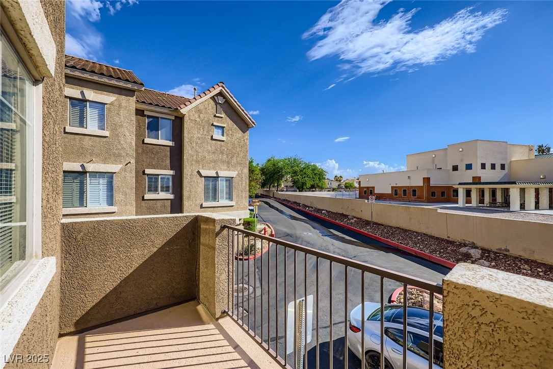 2792 Fountain Ridge Lane Henderson, NV 89074 - Photo 26 of 47