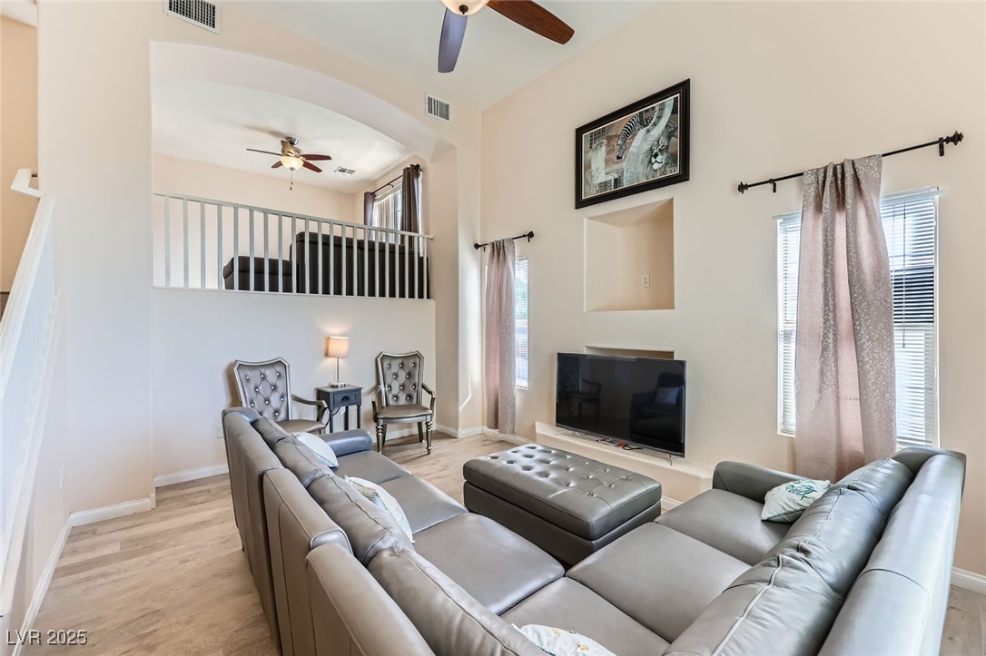 2792 Fountain Ridge Lane Henderson, NV 89074 - Photo 8 of 47