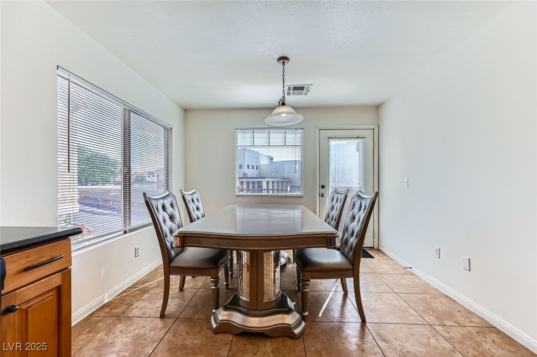 2792 Fountain Ridge Lane Henderson, NV 89074 - Photo 9 of 47