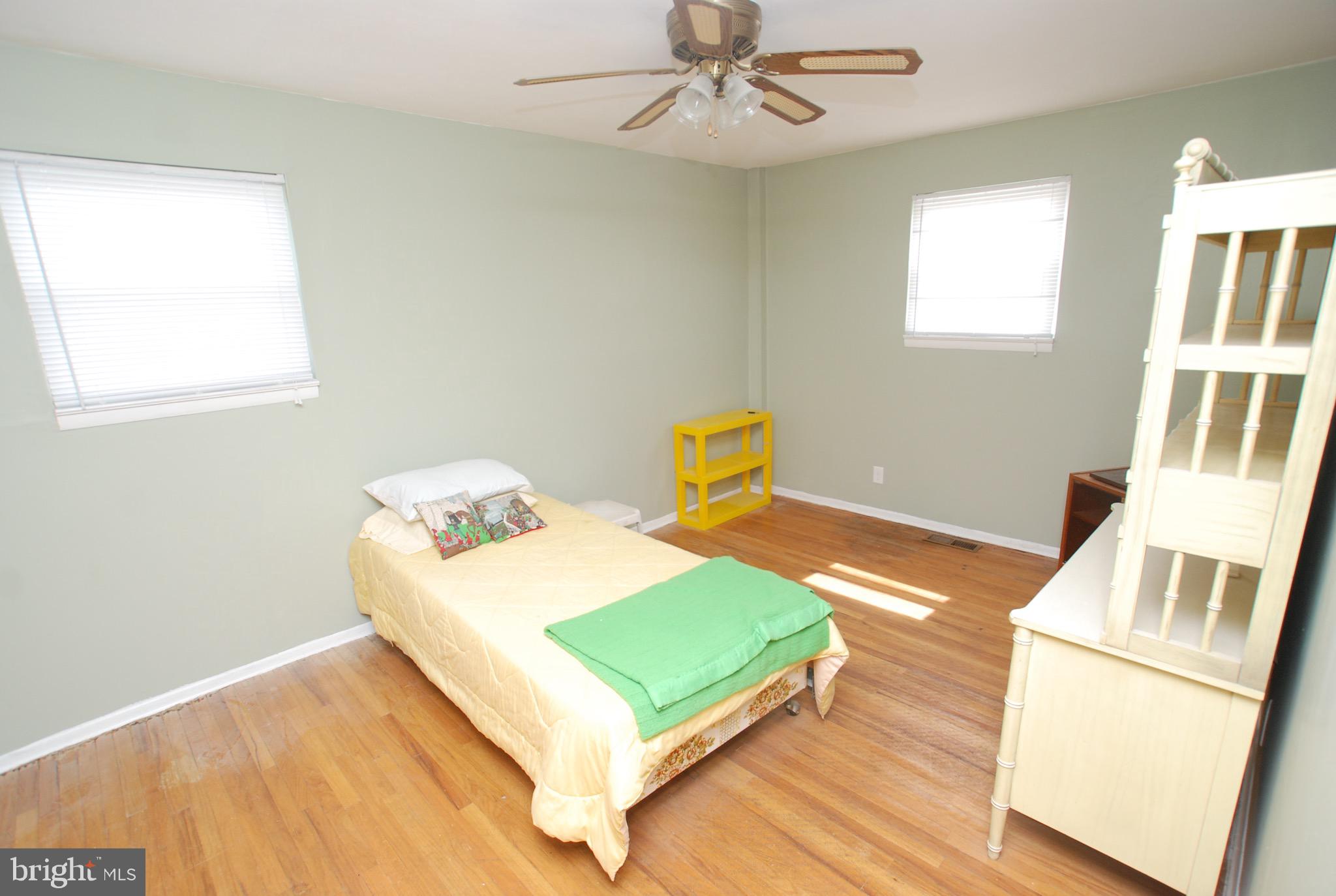 618 Colebrook Road Philadelphia, PA 19115 - Photo 18 of 26 2nd bedroom
