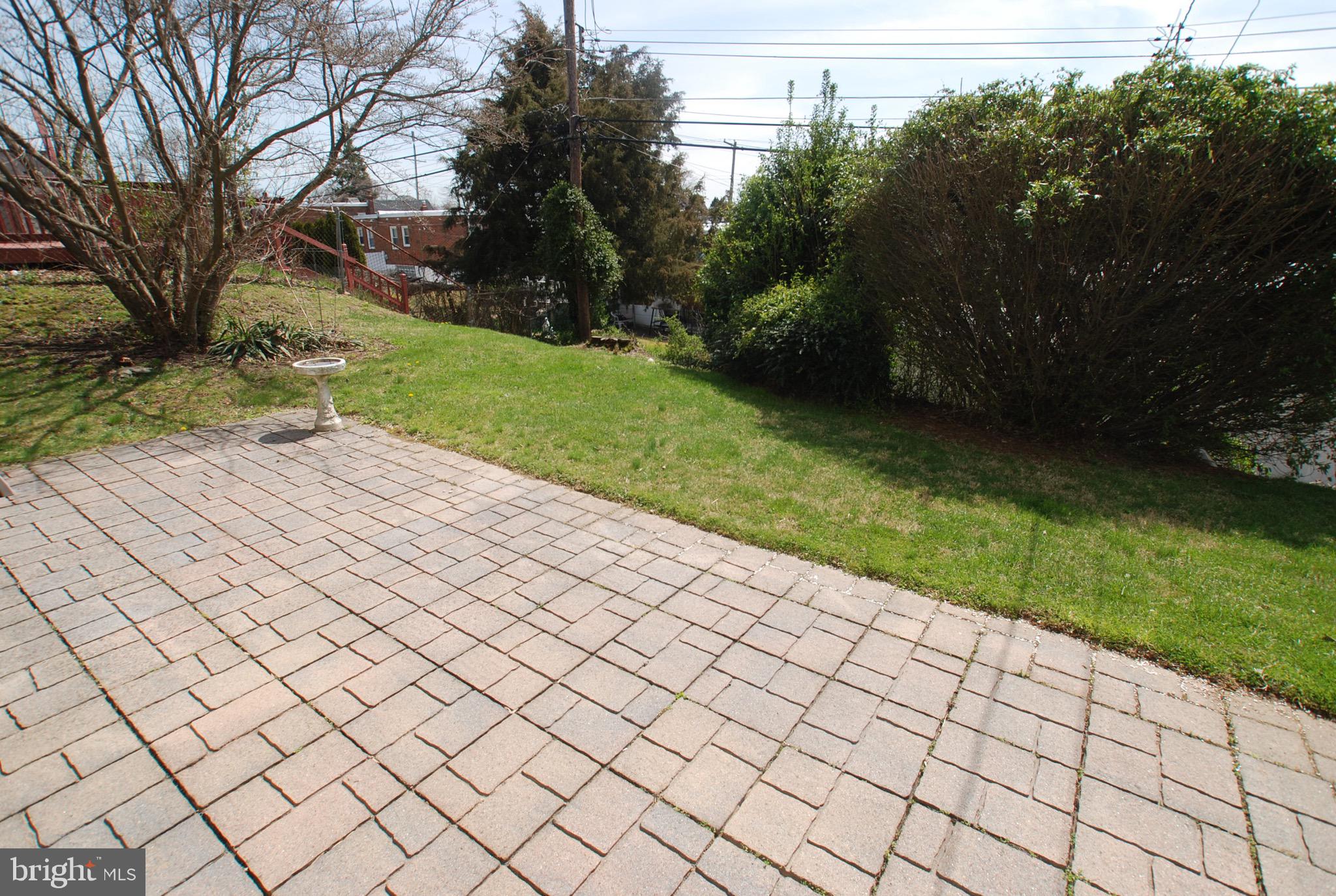 618 Colebrook Road Philadelphia, PA 19115 - Photo 6 of 26 Private back yard