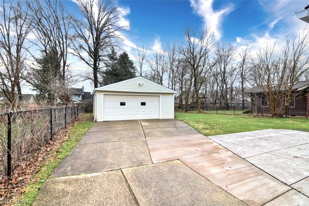 6419 Longridge Road Cleveland, OH 44124 - Photo 34 of 38