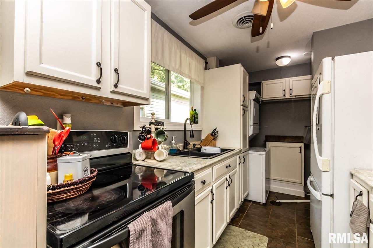 202 Frontenac Road Marquette Heights, IL 61554 - Photo 9 of 28 Gallery Image 9