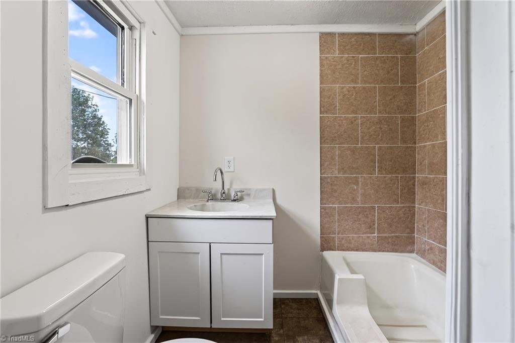 1757 Jewel Road Danbury, NC 27016 - Photo 18 of 49 Gallery Image 18