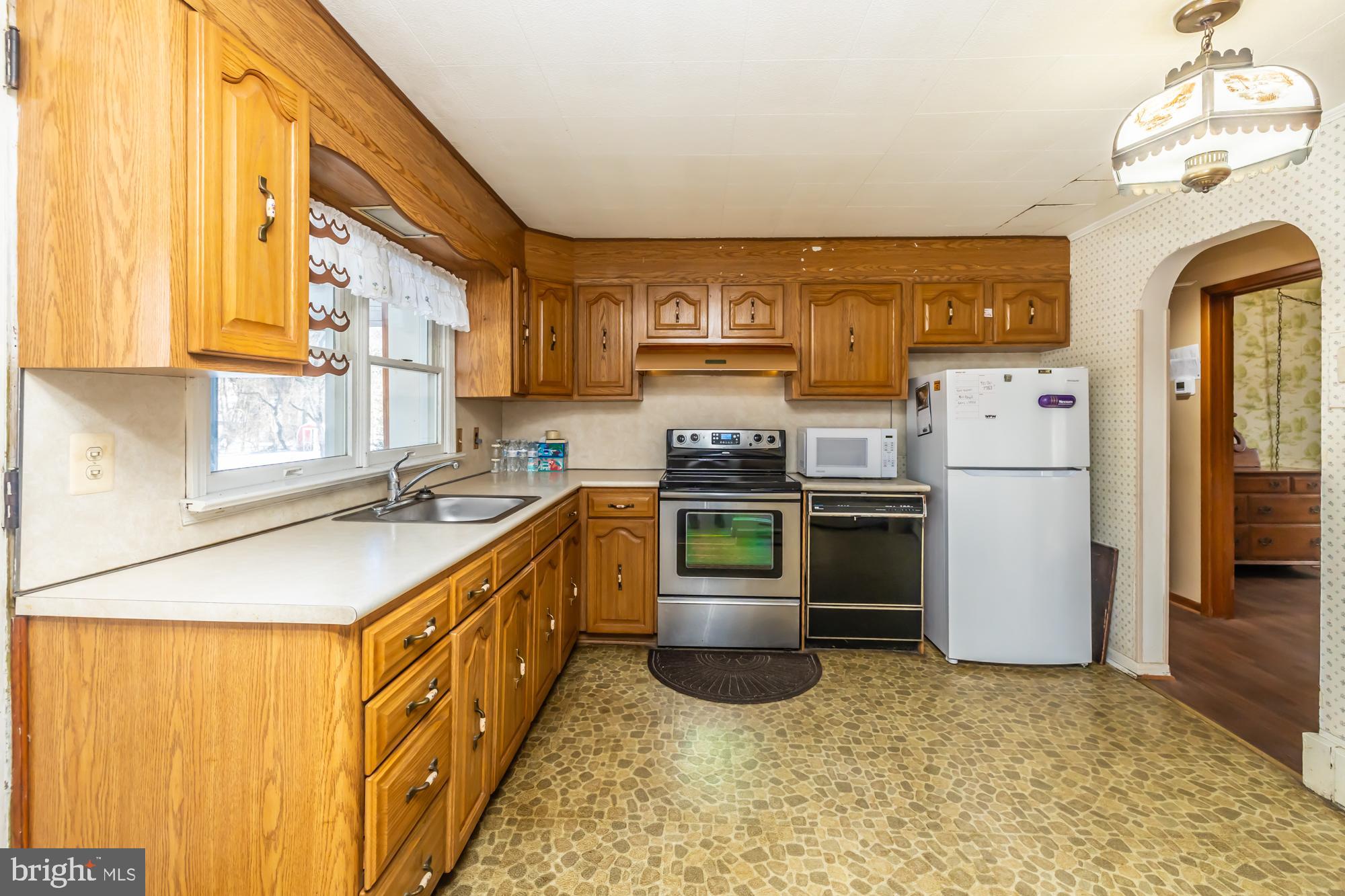 360 Oaklyn Road Coatesville, PA 19320 - Photo 3 of 50