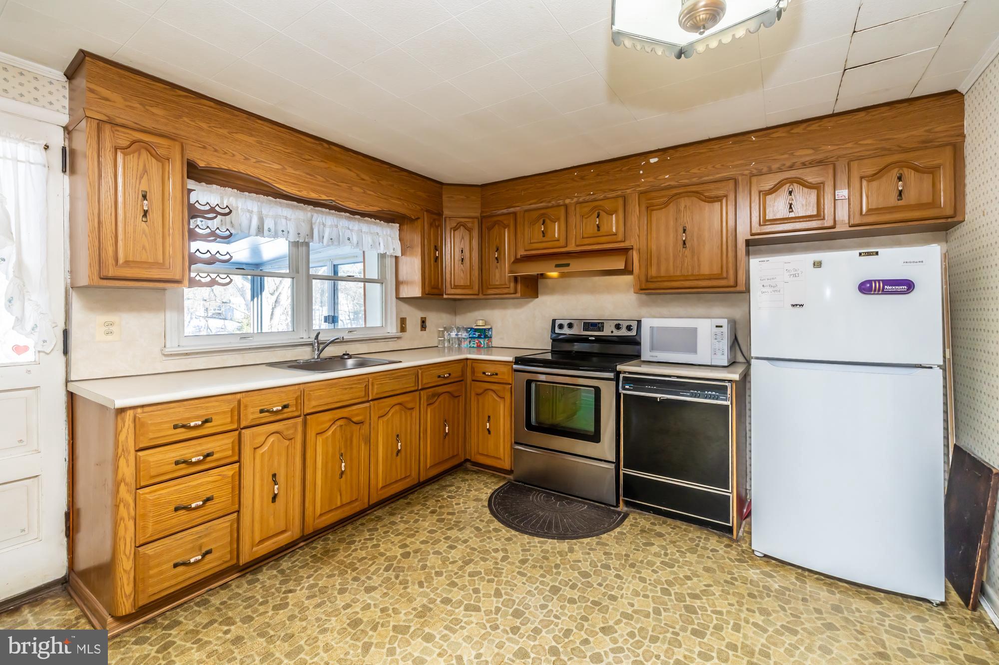 360 Oaklyn Road Coatesville, PA 19320 - Photo 4 of 50