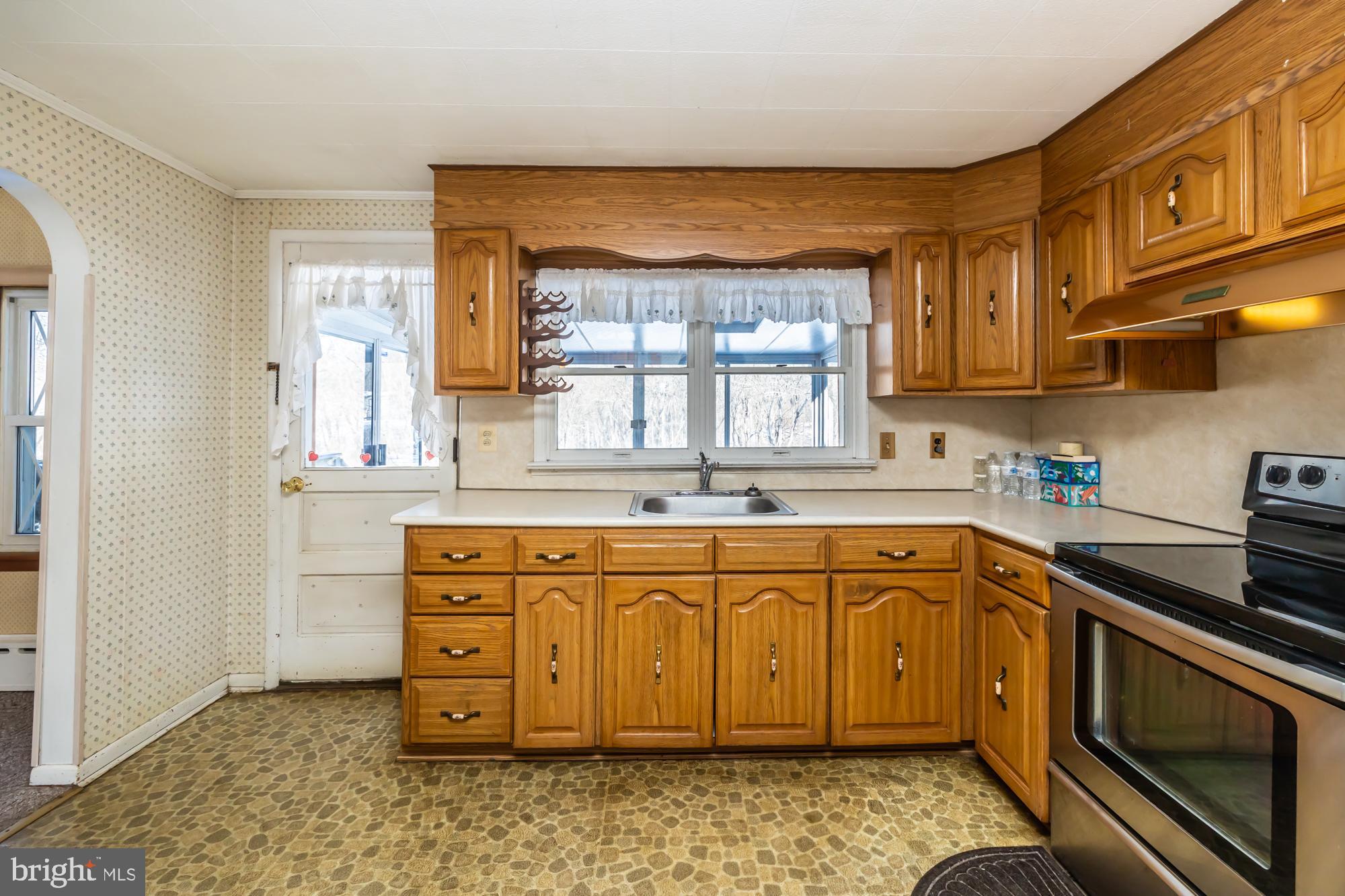 360 Oaklyn Road Coatesville, PA 19320 - Photo 5 of 50