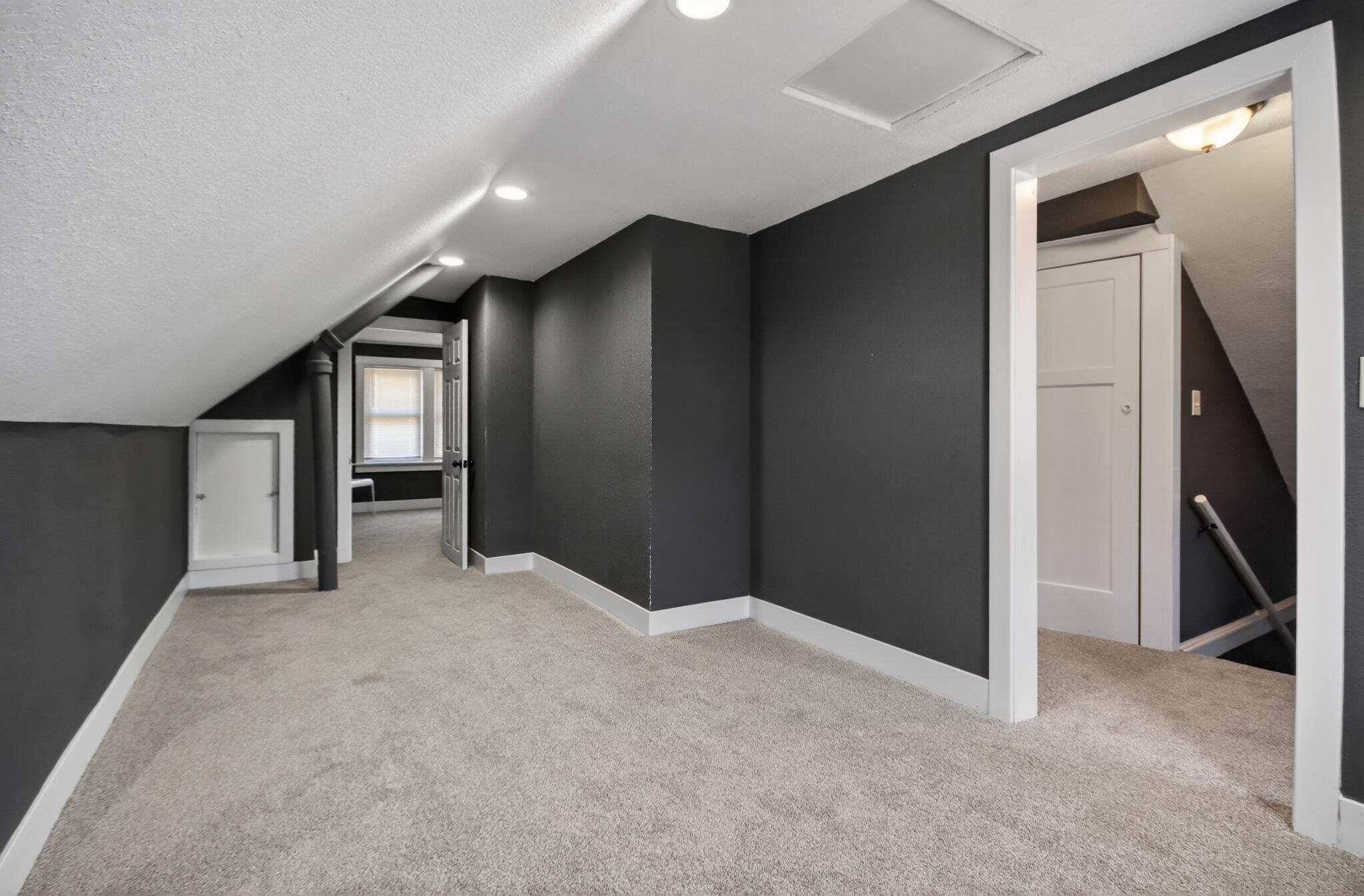 3815 Vel R. Phillips Avenue Milwaukee, WI 53212 - Photo 25 of 32 O9uCaqOxxl8Lt1a20IAa-5Pi8vKb64C7comf73zb