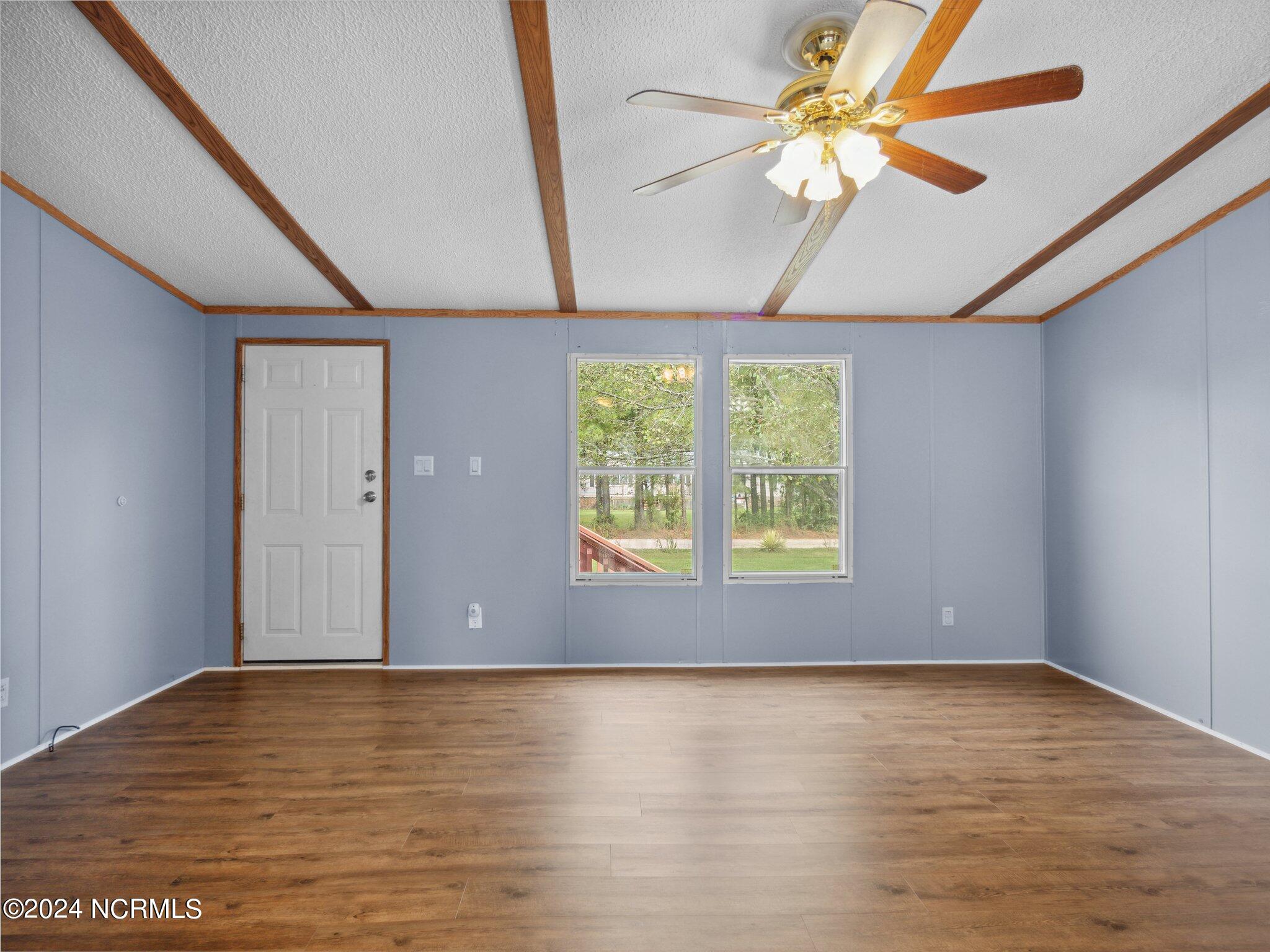 129 Old Freeman Road Swansboro, NC 28584 - Photo 47 of 51 Living Room