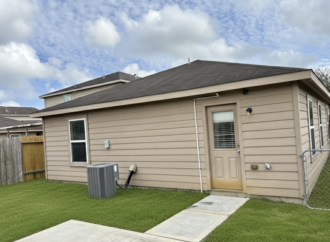 11230 Hall Ranch Court Houston, TX 77075 - Photo 10 of 21 a front view of house with yard