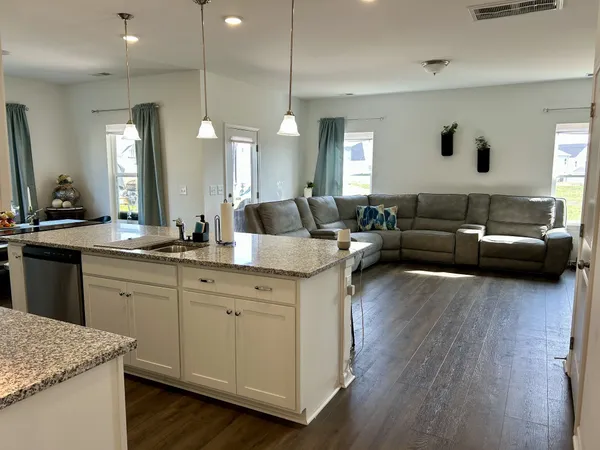 $2,595 | 236 Summerlin Drive, Gallatin, TN 37066