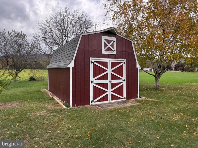 a view of field with green space