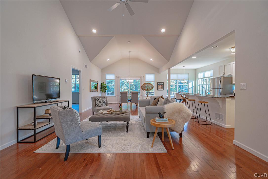 4088 Clearbrook Road Emmaus, PA 18049 - Photo 9 of 40