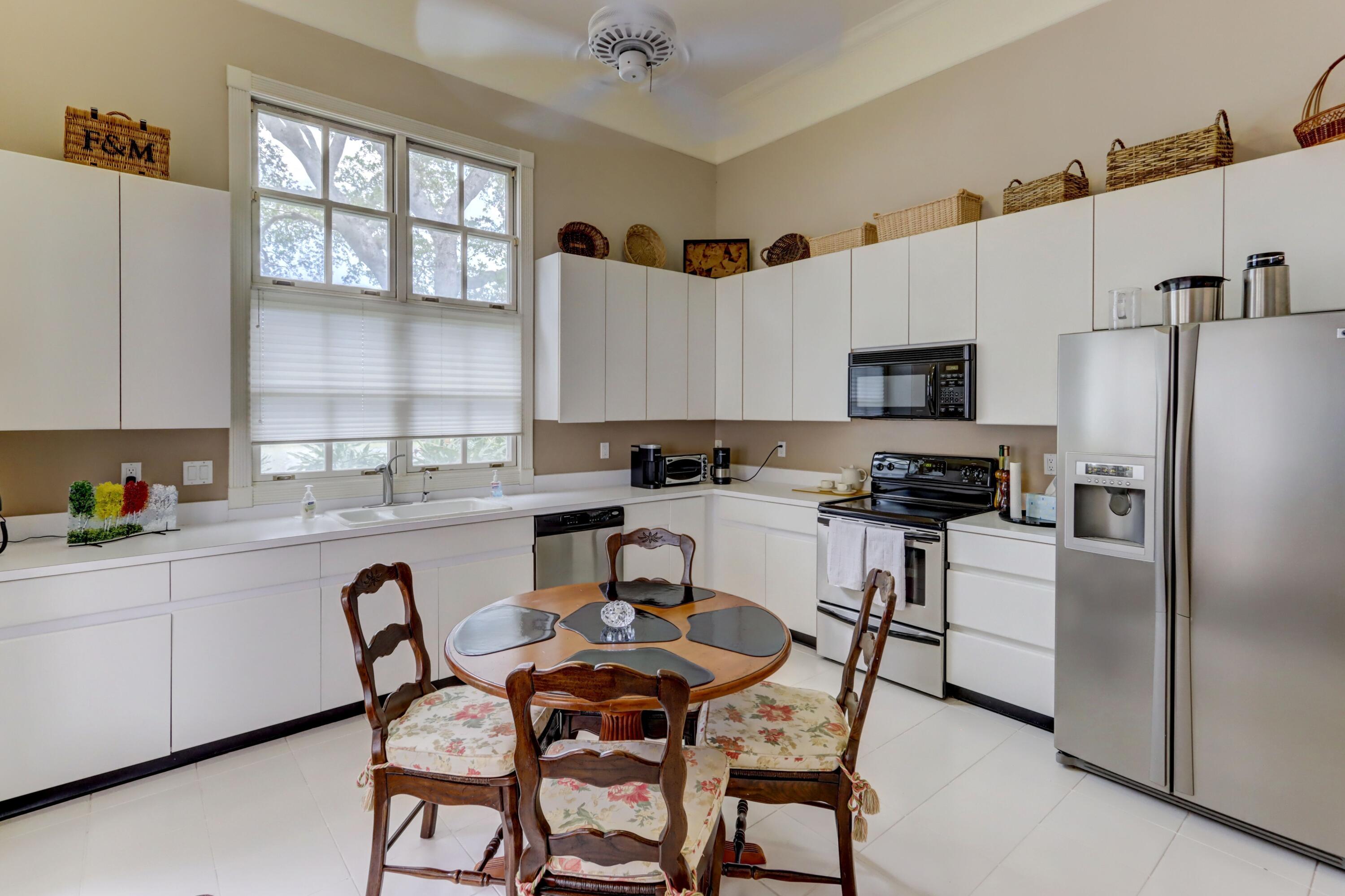 5806 Northwest 39th Avenue Boca Raton, FL 33496 - Photo 6 of 13 Kitchen