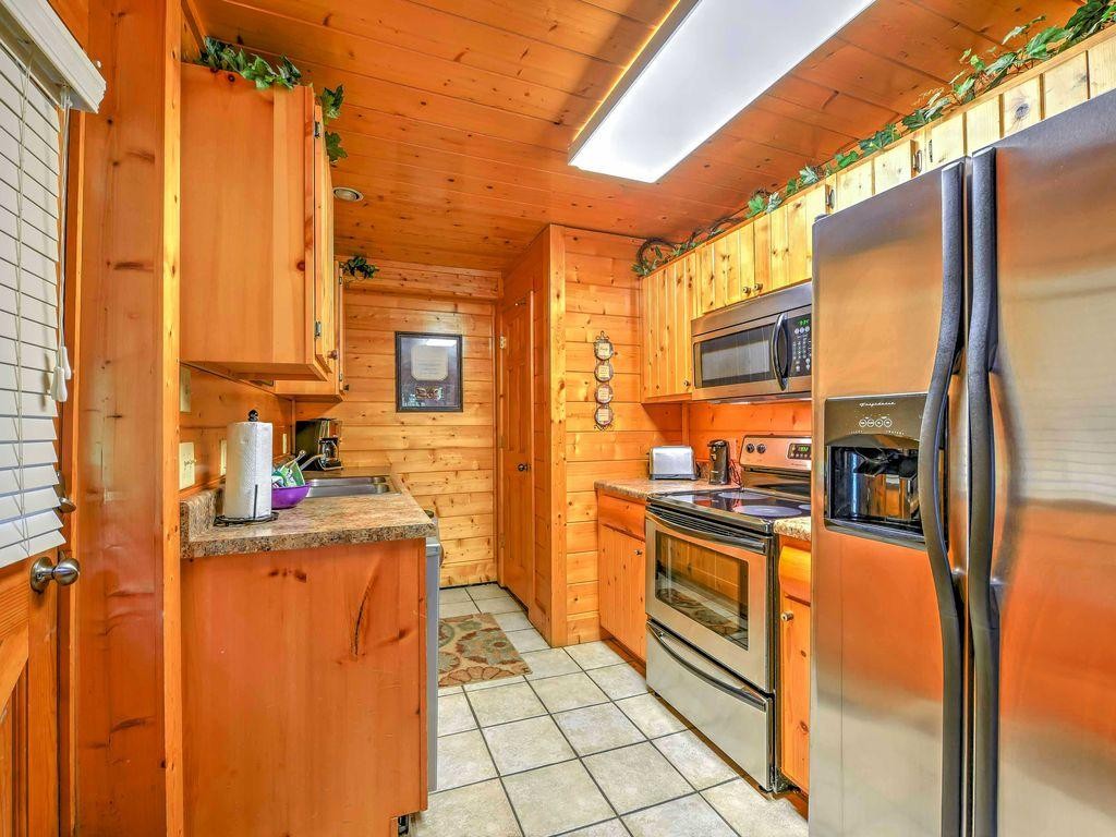 339 Caney Creek Road Pigeon Forge, TN 37876 - Photo 6 of 15