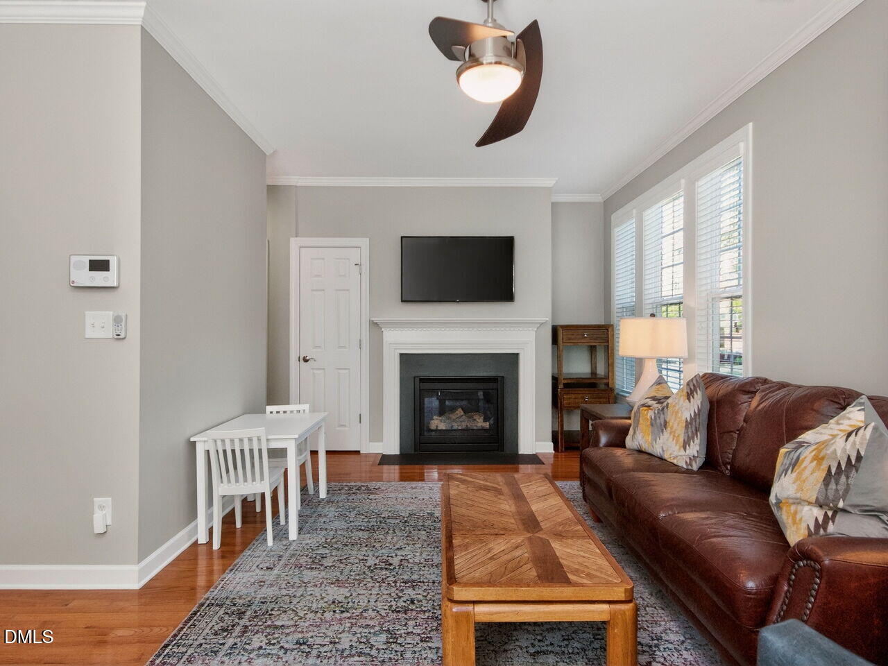3503 Edgemont Drive Raleigh, NC 27612 - Photo 10 of 38 Living Room