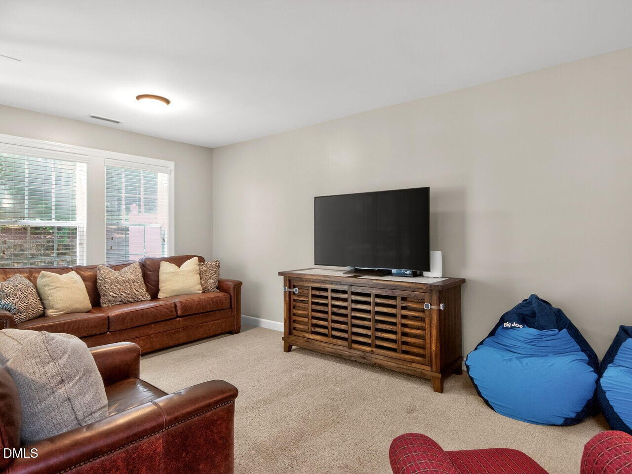 3503 Edgemont Drive Raleigh, NC 27612 - Photo 4 of 38 1st floor Family Room