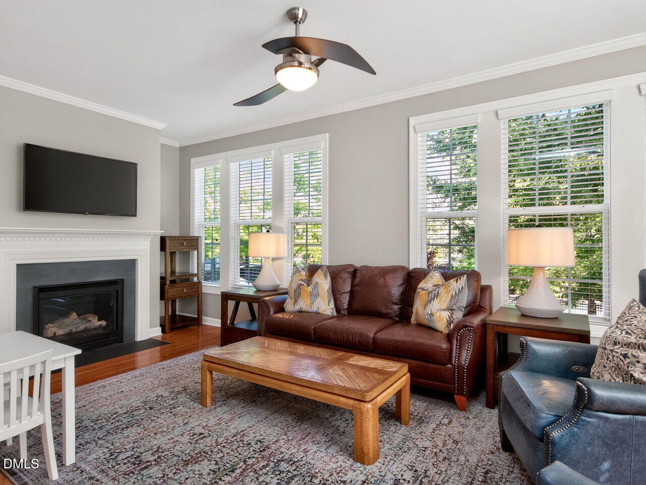 3503 Edgemont Drive Raleigh, NC 27612 - Photo 9 of 38 Living Room