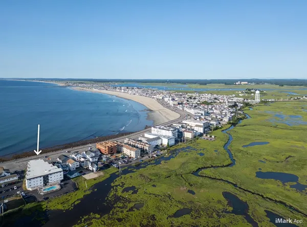 $2,200 | 493 Ocean Boulevard, Unit 22, Hampton, NH 03842