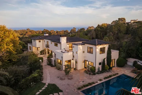 $10,849,000 | 7015 Grasswood Avenue, Malibu, CA 90265