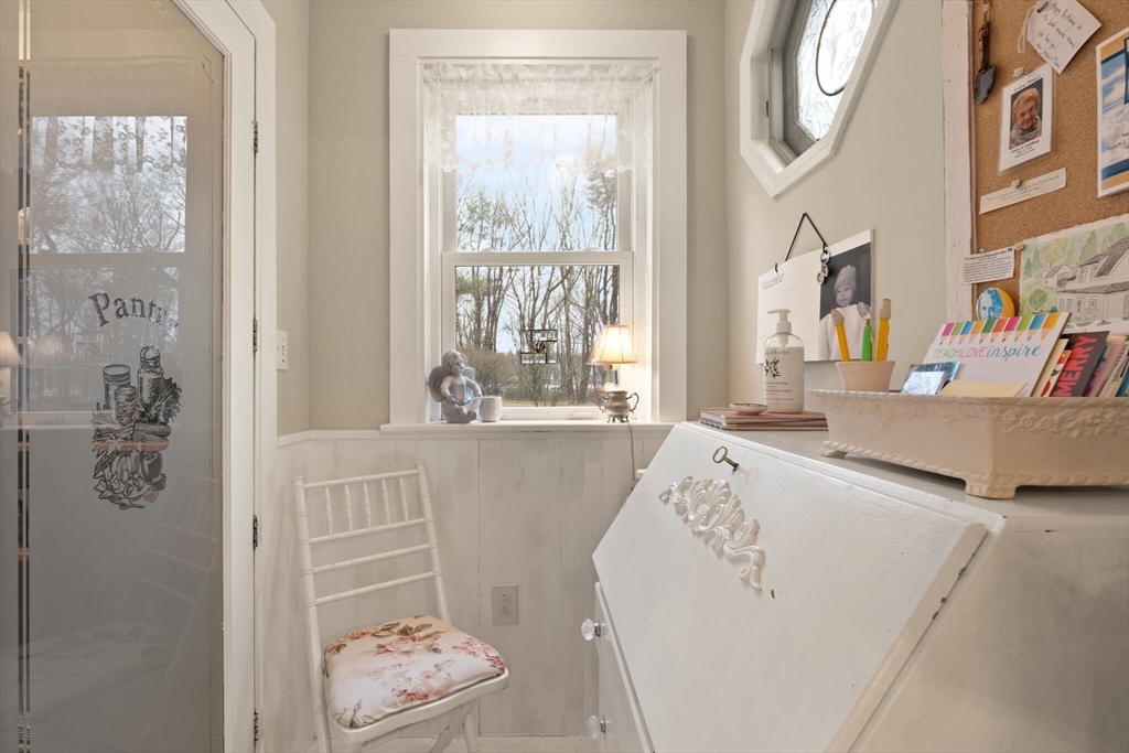 49 Chestnut Street Foxboro, MA 02035 - Photo 11 of 40