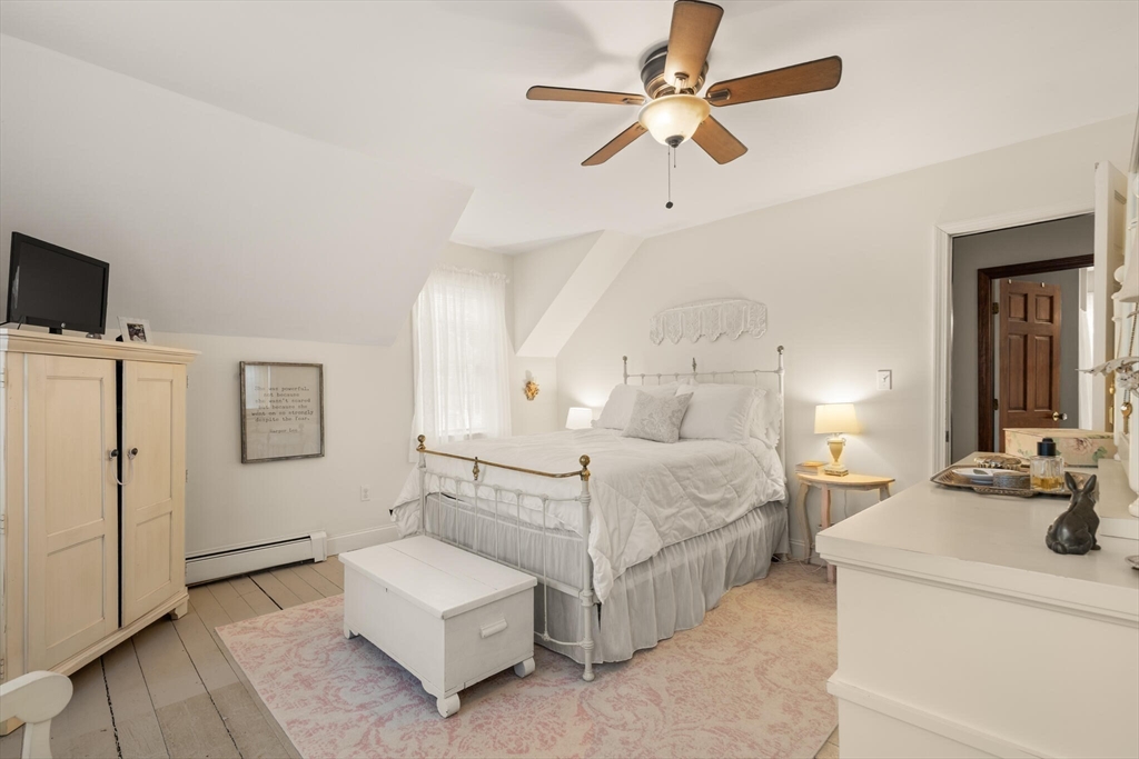 49 Chestnut Street Foxboro, MA 02035 - Photo 25 of 40