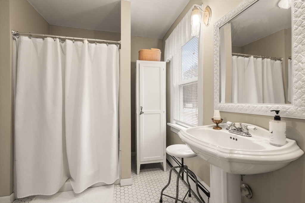 49 Chestnut Street Foxboro, MA 02035 - Photo 29 of 40