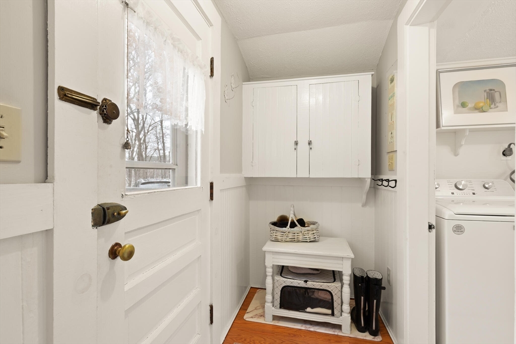 49 Chestnut Street Foxboro, MA 02035 - Photo 30 of 40