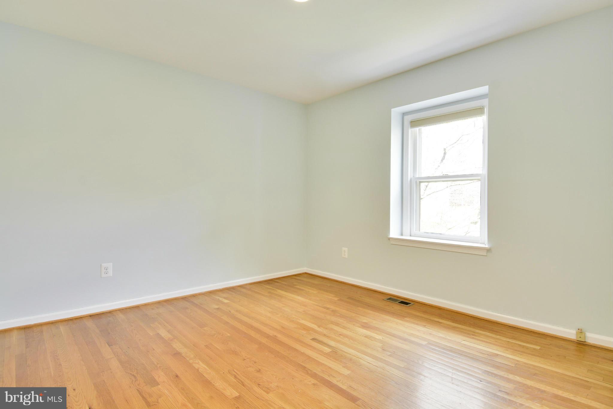 9649 Reach Road Potomac, MD 20854 - Photo 23 of 30 4th Bedroom